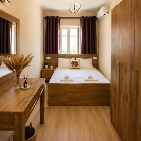Anjea Otel *